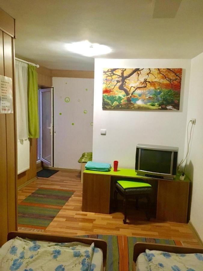 Rolling Stone Hostel Brașov Exterior foto